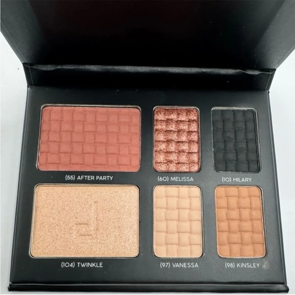Doucce Multi-Shade Eyeshadow Set of 9 unopened make-up nip